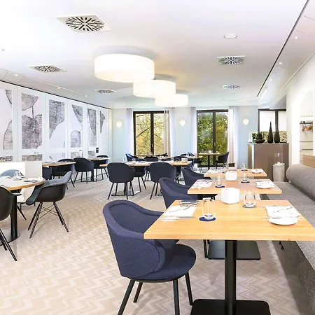 Zum Bad فندق لانغناو