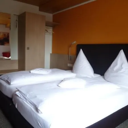 Zum Bad فندق لانغناو