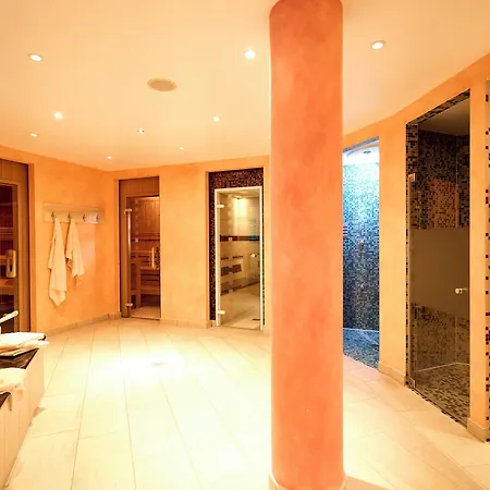 Zum Bad فندق لانغناو