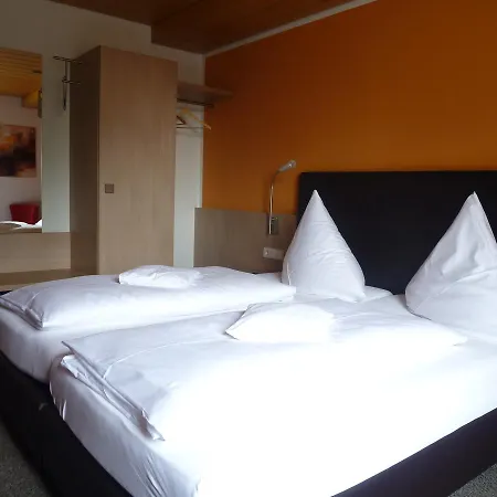 Zum Bad Szálloda 3*